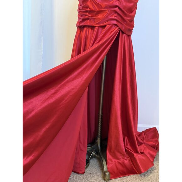 Sherri Hill Red Strapless Mermaid Gown - Picture 5 of 8